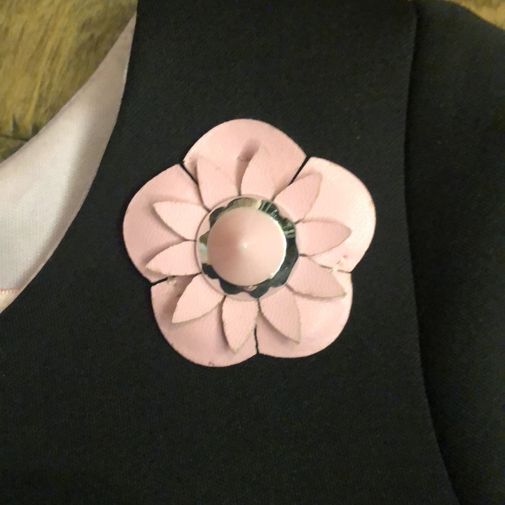 Adorable designer girls dress - Picture 3 of 9